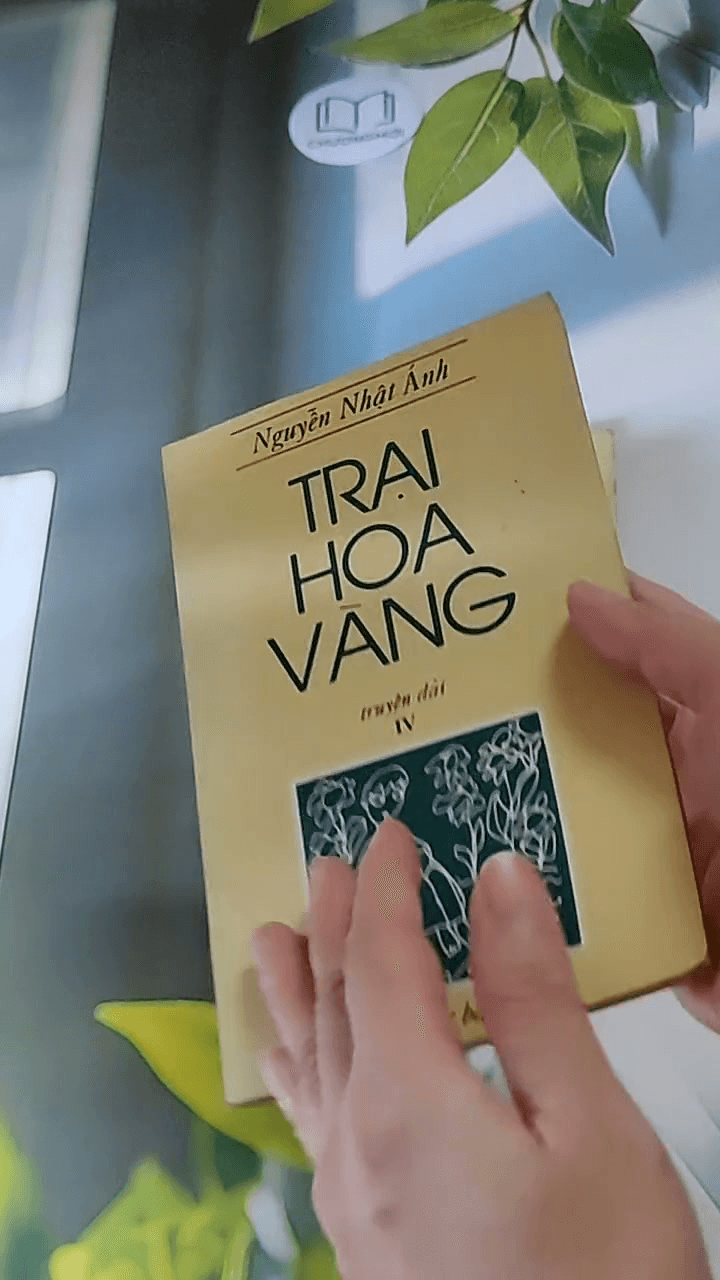 Bộ Trại hoa vàng 12