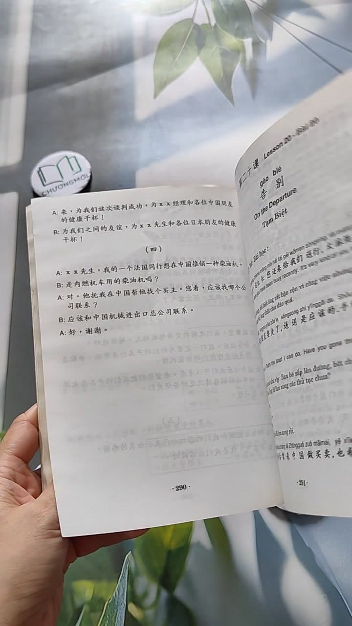 Chinese Business Dialogues - A Cracking Course Book Two (Hoa - Anh - Việt) 10
