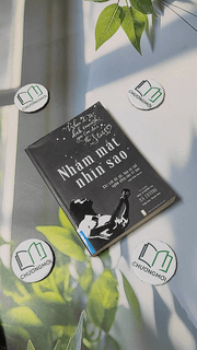 Nhắm Mắt Nhìn Sao