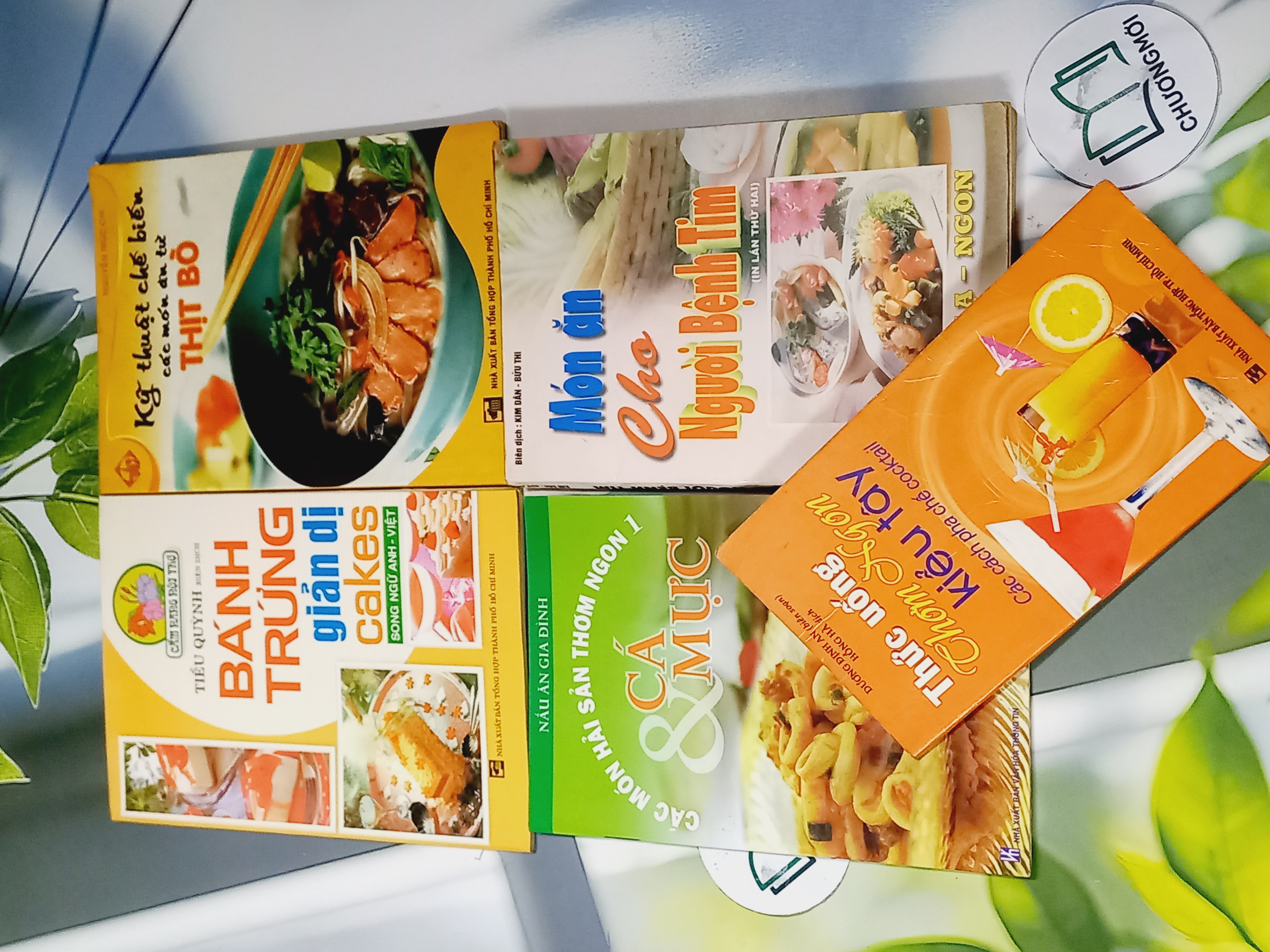 Combo Ẩm Thực: Các Món Bánh Nướng, Thức Uống & Thạch Trái Cây