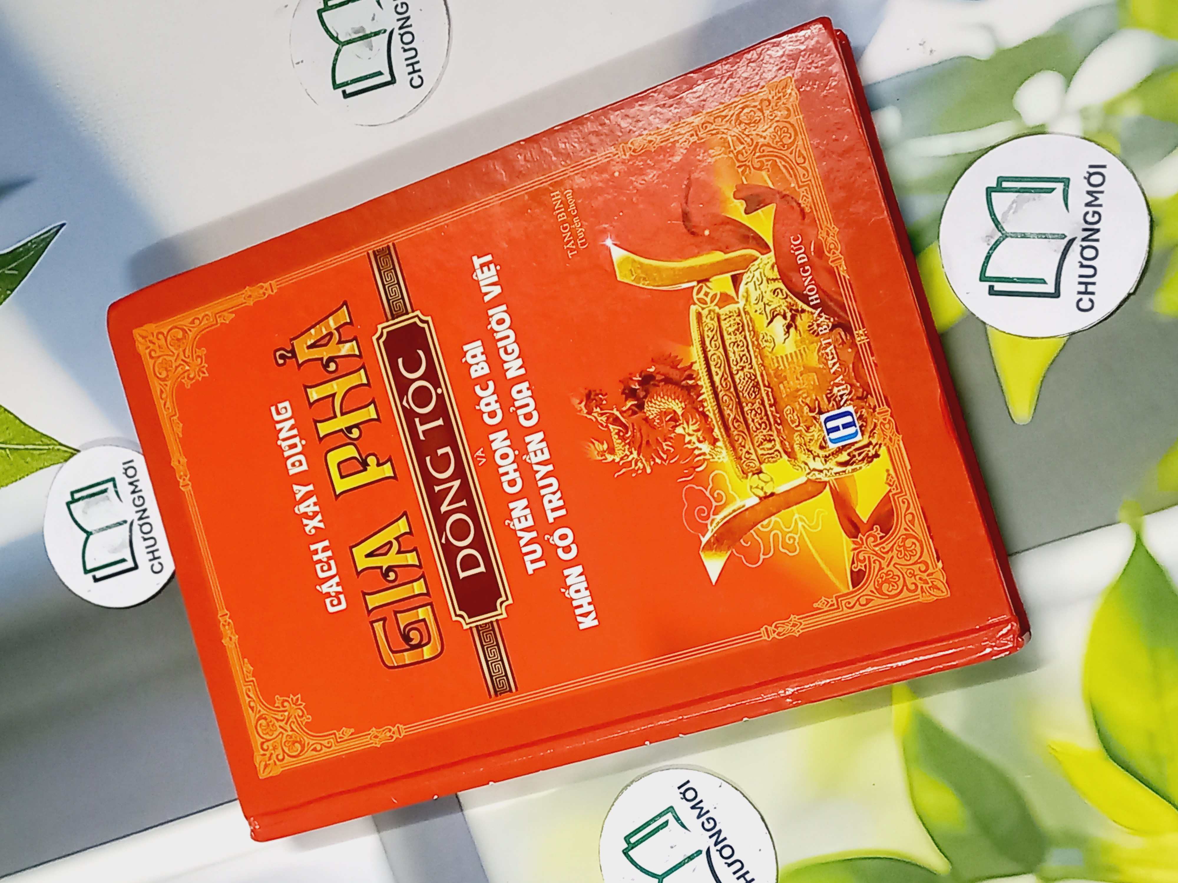 Cách Xây Dựng Gia Phả Dòng Tộc Và Tuyển Chọn Các Bài Khấn Cổ Truyền Của Người Việt